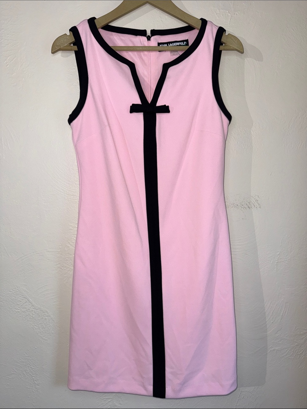 Karl Lagerfeld Paris Pink Contrast Trim Bow Sheath Dress Size 2